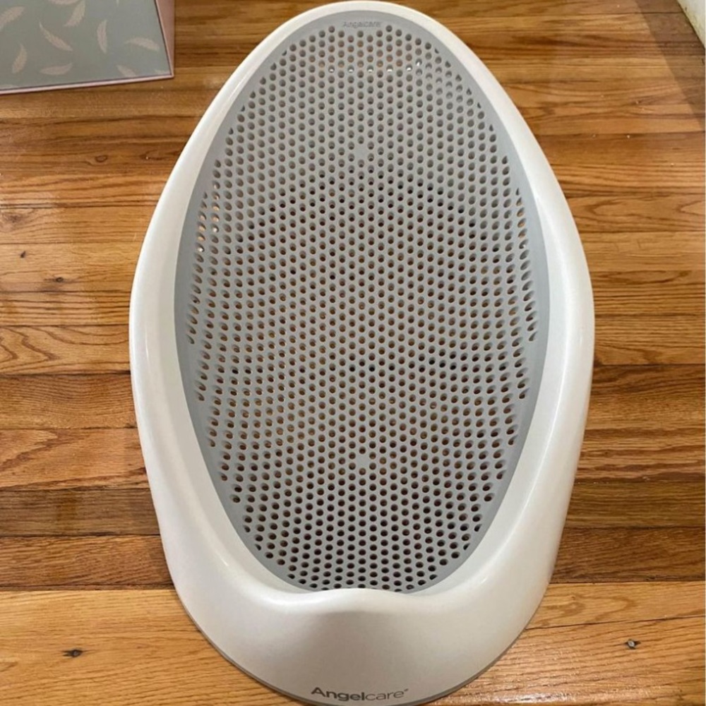 Angelcare baby bath in Gray